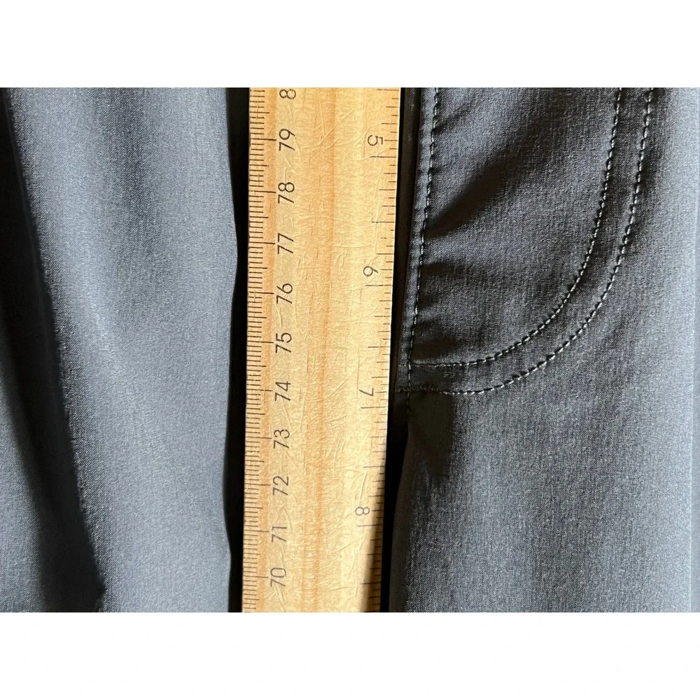 Under Armour Men's Gray Athletic‎ Jogger Pants XL Loose Fit Polyester Elastane